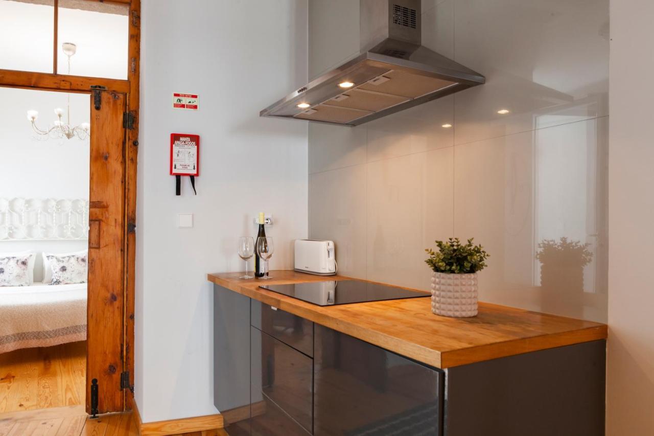 Alfama Terrace Apartment With Authentic XVIII Tiles And Historic Notes 3 Bedrooms & 2 Bathrooms Ac Lisboa Exterior foto