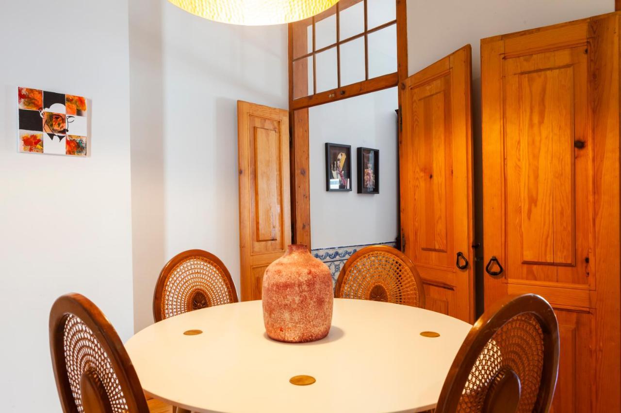 Alfama Terrace Apartment With Authentic XVIII Tiles And Historic Notes 3 Bedrooms & 2 Bathrooms Ac Lisboa Exterior foto
